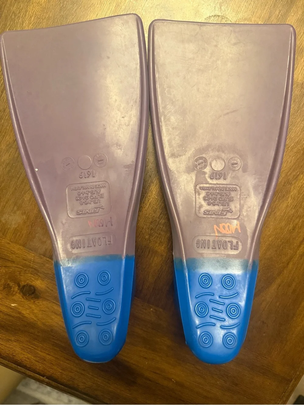 FINIS Kids Short-Blade Swim Fins in Blue and Purple